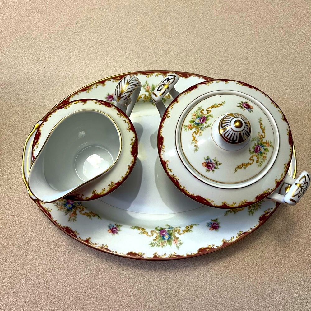Harmony House Wembley Serving Platter and Sugar and Creamer Set
